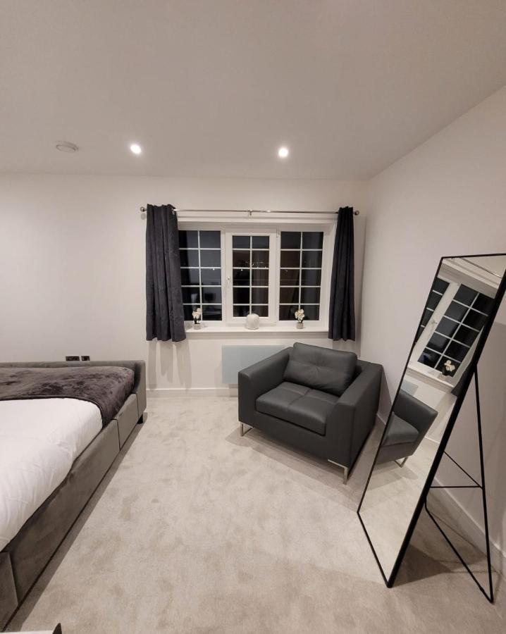 Luxury 1 Bed Apartment In The Centre Of Rochester Wainscot Zewnętrze zdjęcie