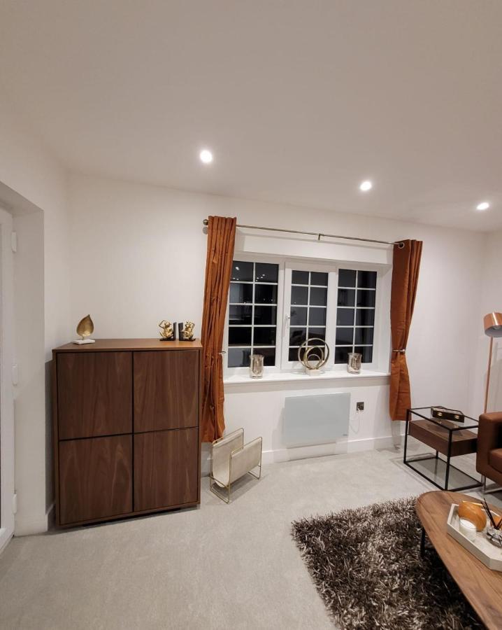 Luxury 1 Bed Apartment In The Centre Of Rochester Wainscot Zewnętrze zdjęcie