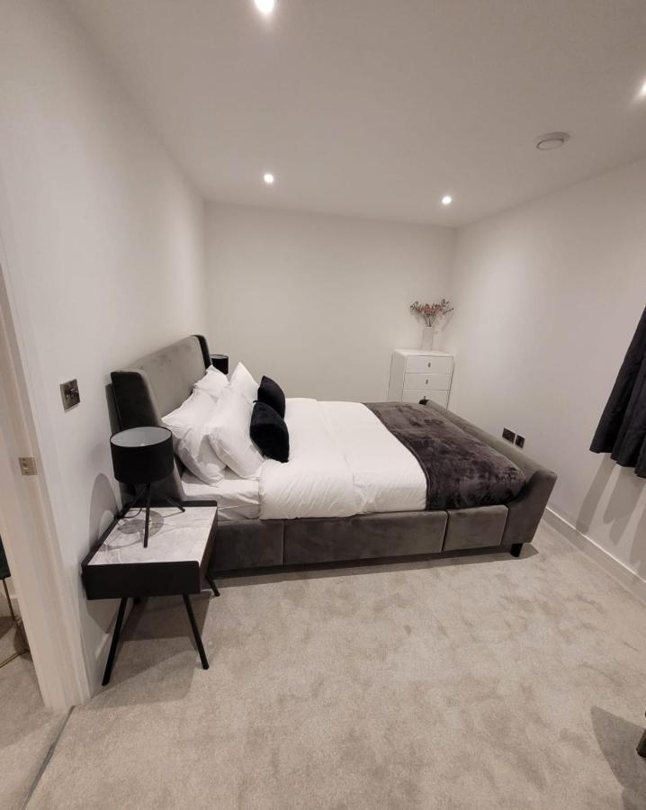 Luxury 1 Bed Apartment In The Centre Of Rochester Wainscot Zewnętrze zdjęcie