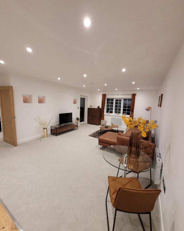Luxury 1 Bed Apartment In The Centre Of Rochester Wainscot Zewnętrze zdjęcie
